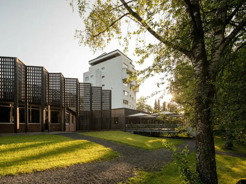 Hotele i gastronomia - instalacja fotowoltaiczna i magazyn energii